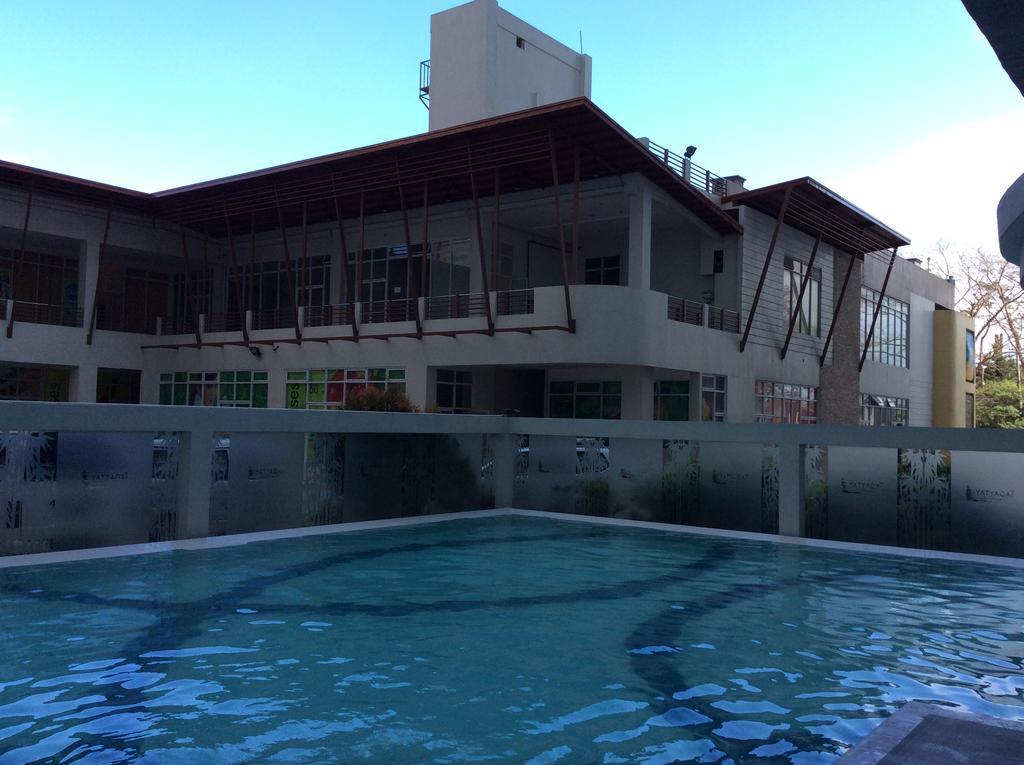 Mary'S Crib Cityland Prime Tagaytay With Free Wifi & Swimming 大雅台 外观 照片